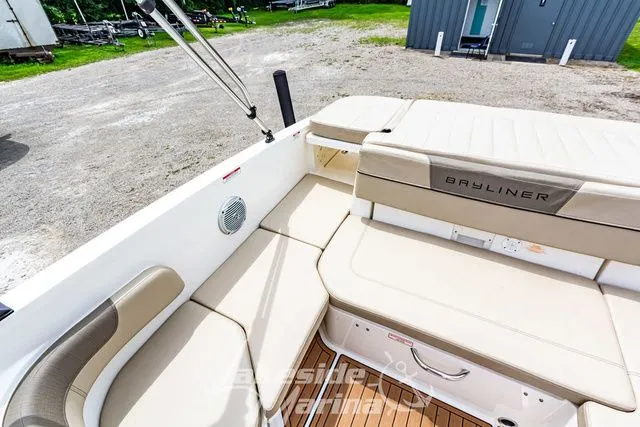 Slide: The Image of Bayliner VR6 Bowrider 2016 - 15