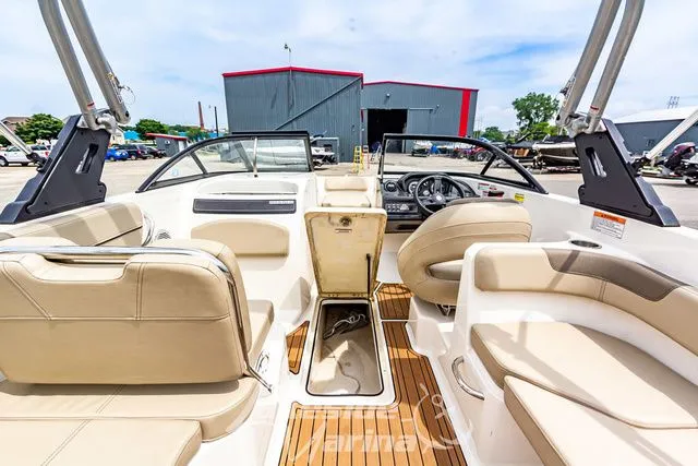 Slide: The Image of Bayliner VR6 Bowrider 2016 - 21