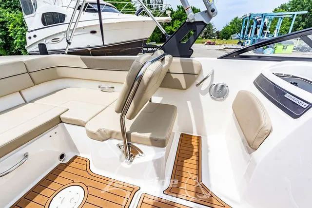 Slide: The Image of Bayliner VR6 Bowrider 2016 - 29