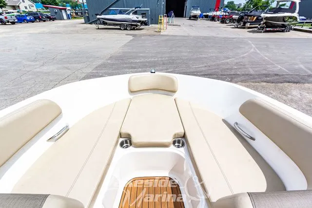 Slide: The Image of Bayliner VR6 Bowrider 2016 - 32