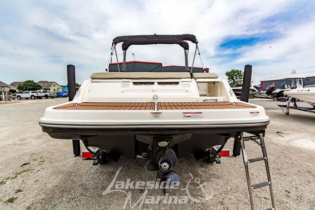 Slide: The Image of Bayliner VR6 Bowrider 2016 - 6