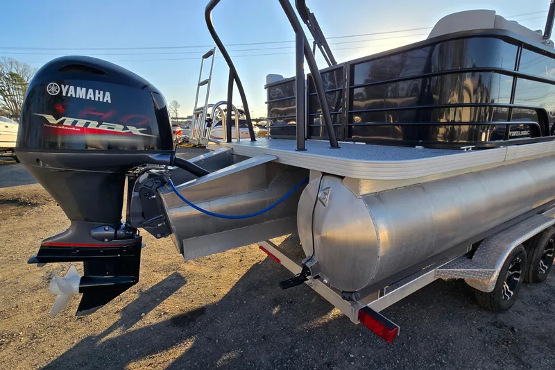Slide: The Image of 2023 Veranda Vista View 20RC pontoon boat with Yamaha VMAX outboard motor. - 5