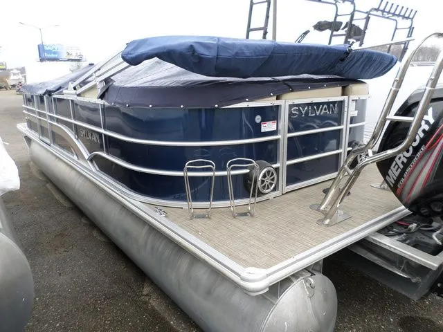 Slide: The Image of Sylvan 8524 MIRAGE 2016 - 11