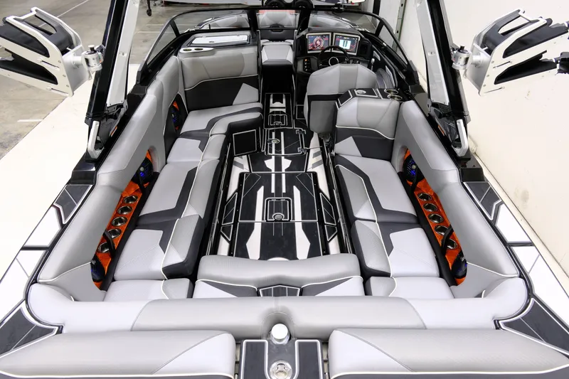 Slide: The Image of Centurion Ri245 2021 - 7