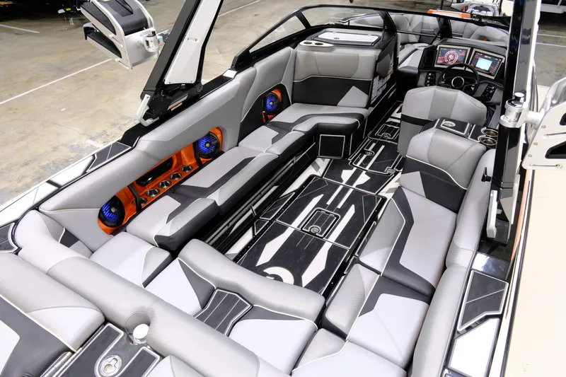 Slide: The Image of Centurion Ri245 2021 - 8