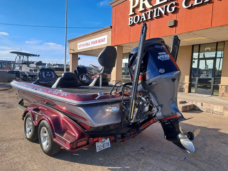 Slide: The Image of Skeeter FX21 2014 - 7