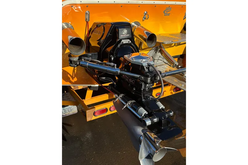 Slide: The Image of 2007 Eliminator Daytona 30 boat with Mercury engine and dual exhaust system. - 47