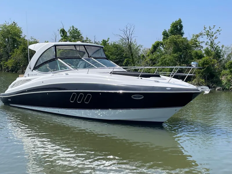 Slide: The Image of Cruisers Yachts 350 EX 2015 - 7