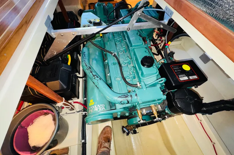 Slide: The Image of Engine compartment of a 2004 Camano 31 Troll with Volvo Penta engine. - 44