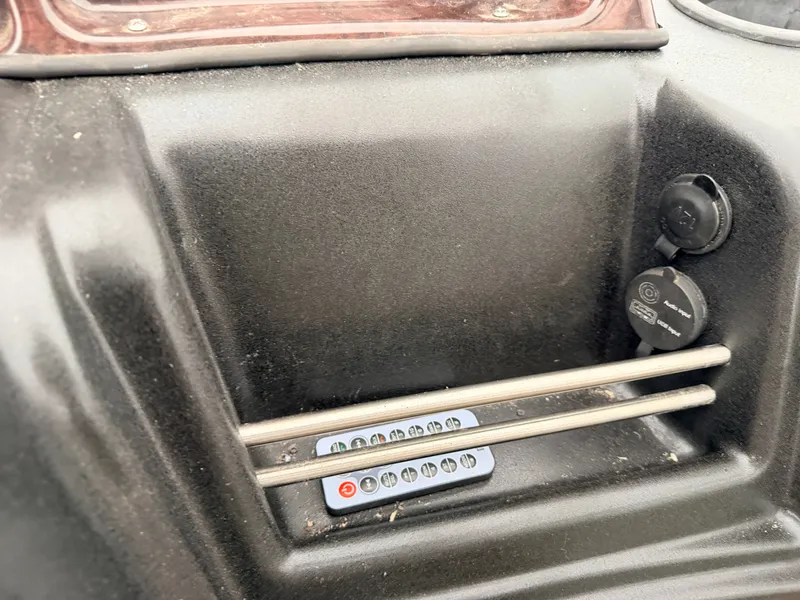 Slide: The Image of Premier 200 Sunsation Pontoon 2011 - 15