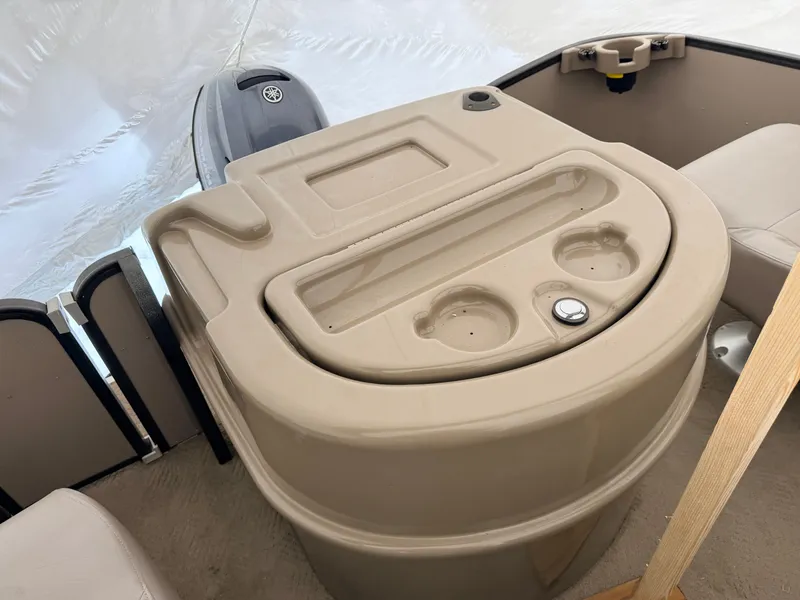 Slide: The Image of Premier 200 Sunsation Pontoon 2011 - 24