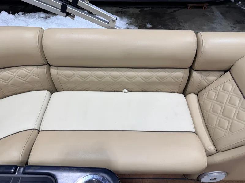 Slide: The Image of Montego Bay C8520 Cruise DLX 2020 - 29