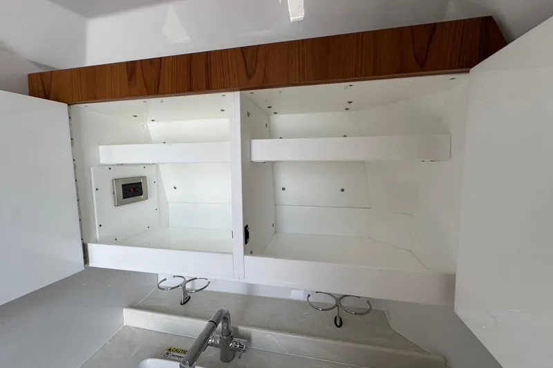 Slide: The Image of Everglades 367 CX 2026 - 100