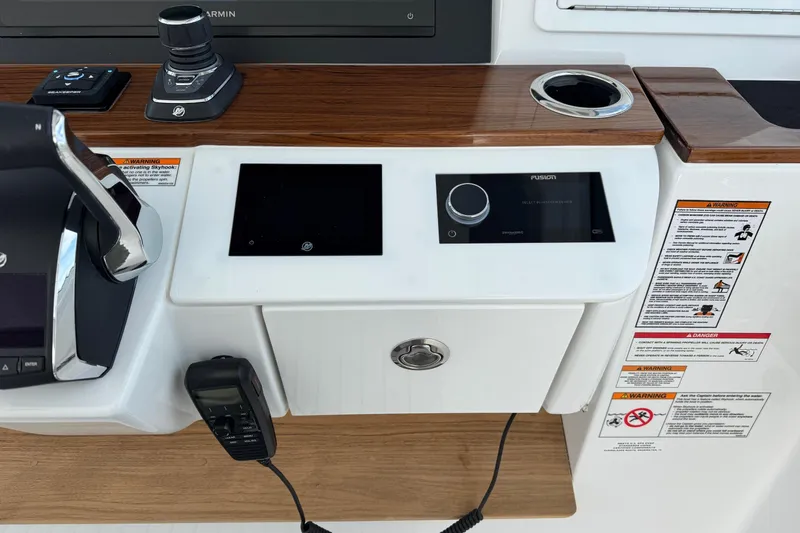 Slide: The Image of Everglades 367 CX 2026 - 73