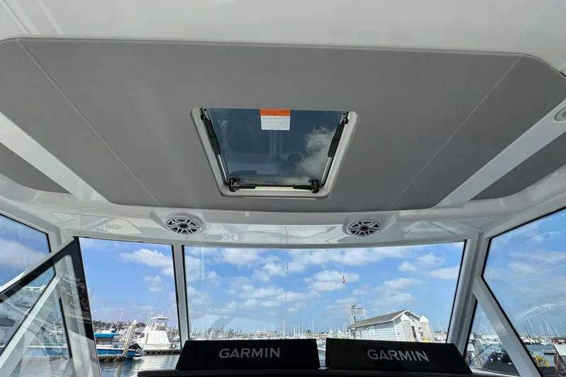 Slide: The Image of Everglades 367 CX 2026 - 76