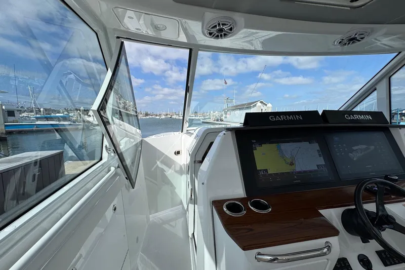 Slide: The Image of Everglades 367 CX 2026 - 79