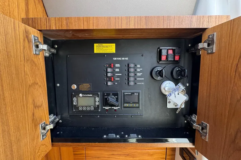 Slide: The Image of Everglades 367 CX 2026 - 86