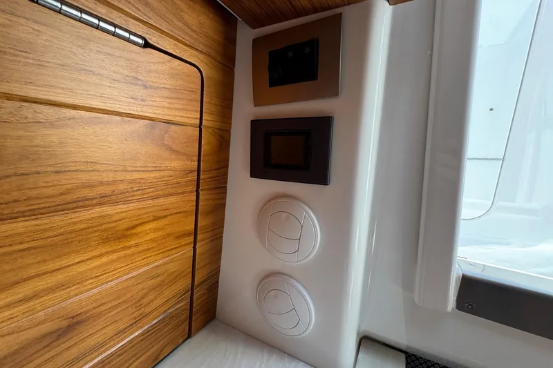 Slide: The Image of Everglades 367 CX 2026 - 87