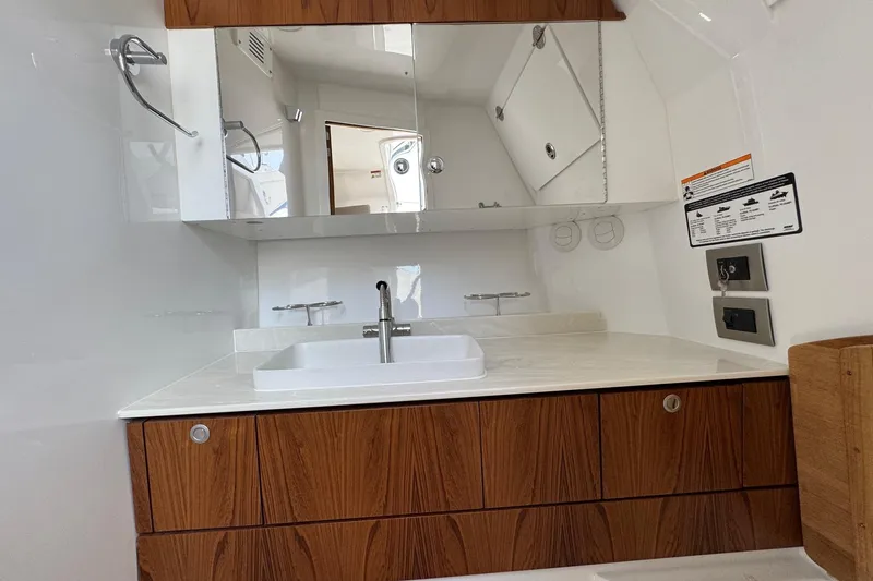 Slide: The Image of Everglades 367 CX 2026 - 92