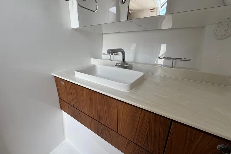 Slide: The Image of Everglades 367 CX 2026 - 97