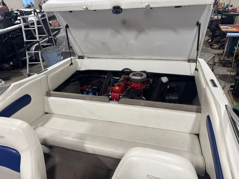 Slide: The Image of Stingray 180 RX 2005 - 7