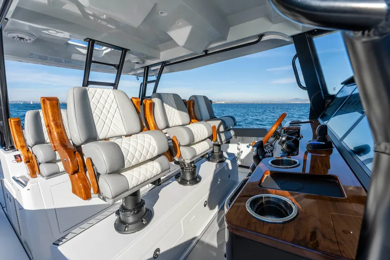 Slide: The Image of Interior view of Everglades 455 Center Console 2026 boat. - 25