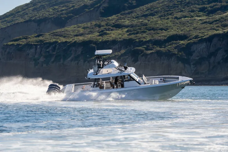 Slide: The Image of Everglades 455 Center Console 2026 - 58