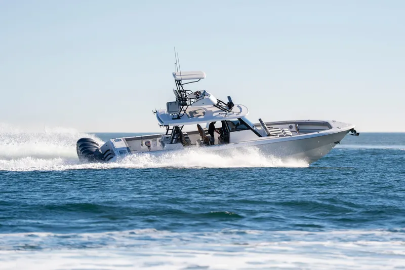 Slide: The Image of Everglades 455 Center Console 2026 - 59