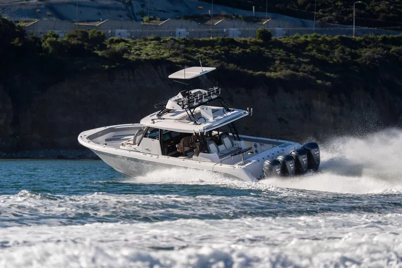 Slide: The Image of Everglades 455 Center Console 2026 - 65