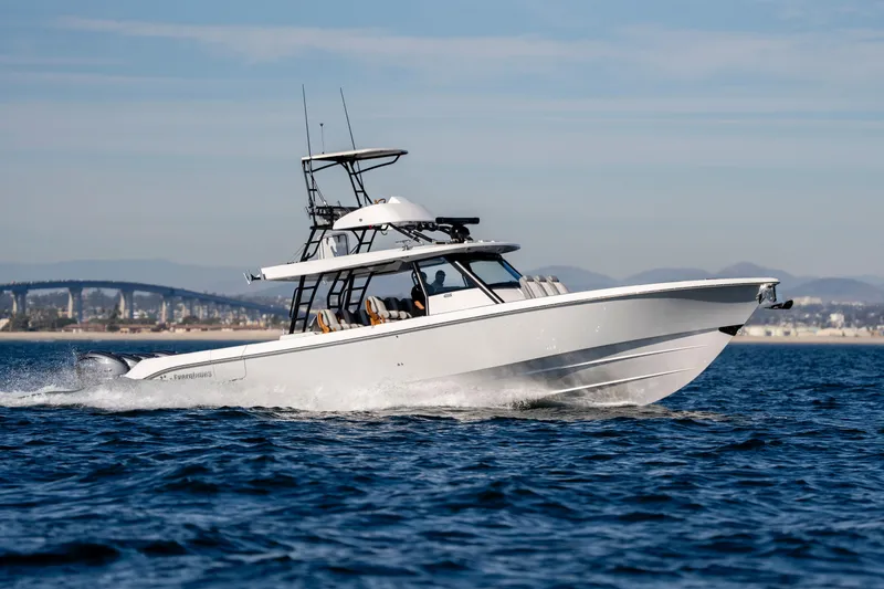 Slide: The Image of Everglades 455 Center Console 2026 - 81