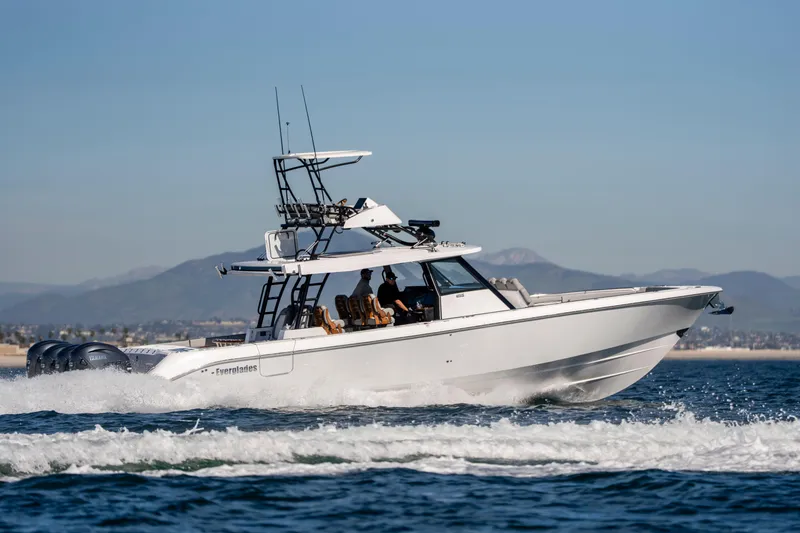 Slide: The Image of Everglades 455 Center Console 2026 - 84