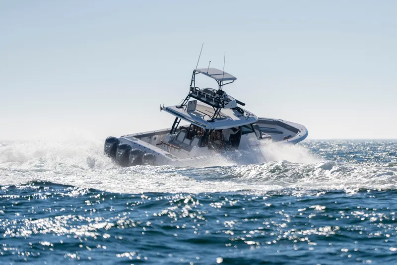 Slide: The Image of Everglades 455 Center Console 2026 - 91