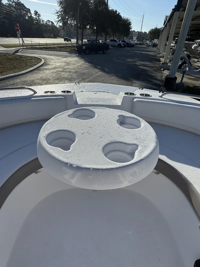 Slide: The Image of Hurricane SunDeck Sport 188 I/O 2026 - 39