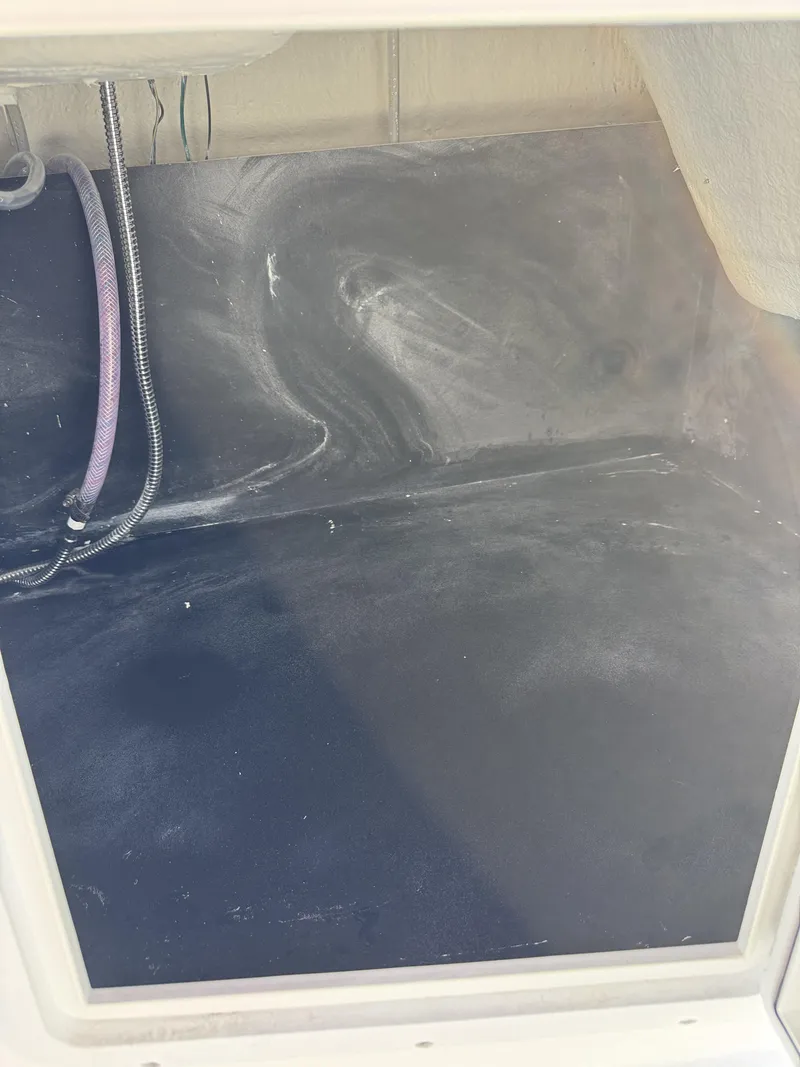 Slide: The Image of Hurricane SunDeck Sport 188 I/O 2026 - 9