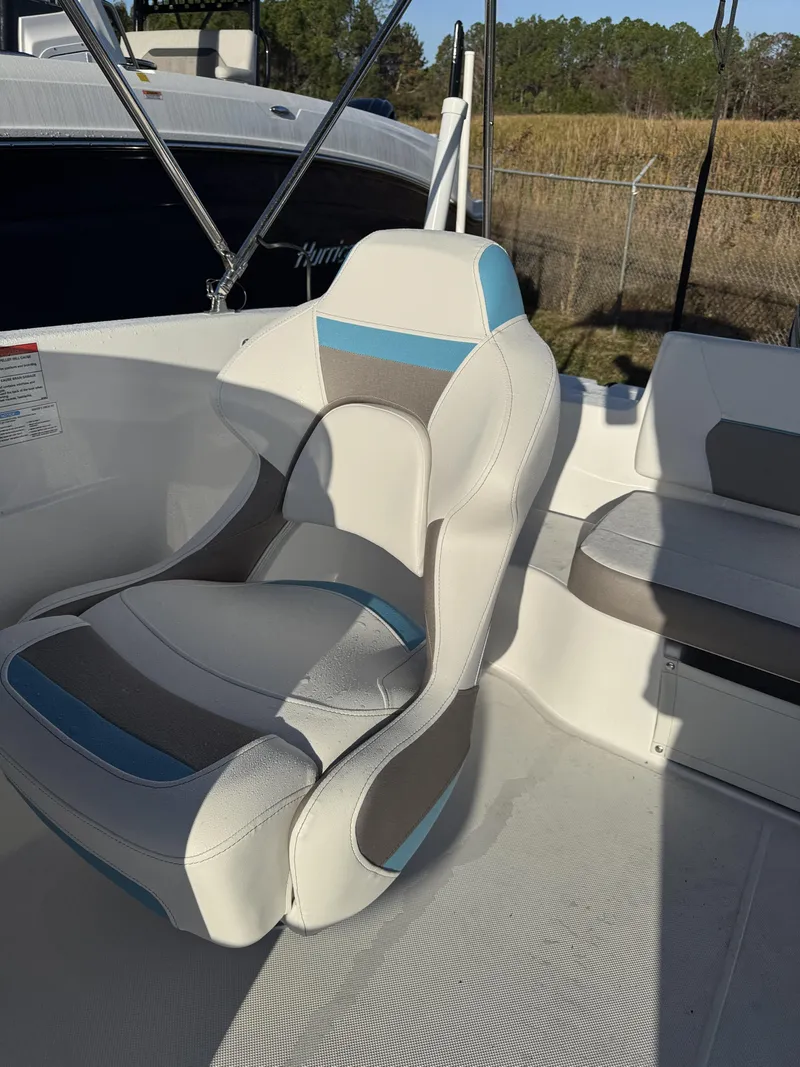 Slide: The Image of Hurricane SunDeck Sport 188 OB 2026 - 12