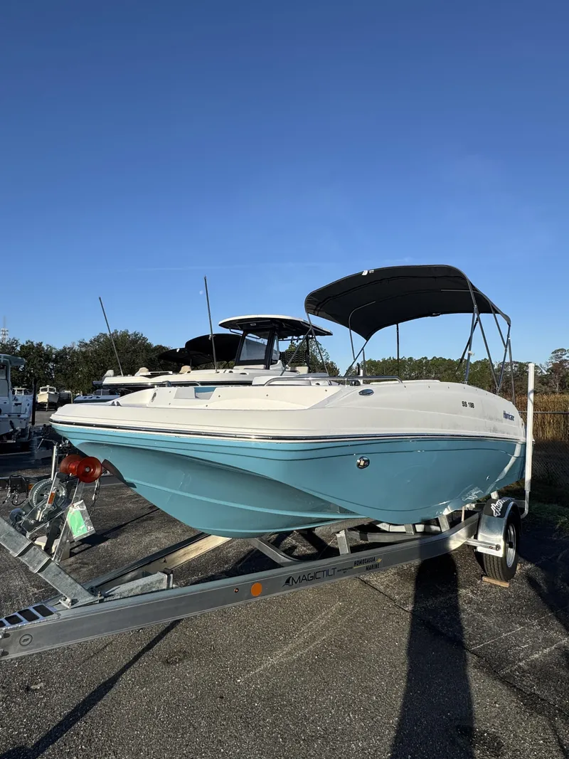 Slide: The Image of Hurricane SunDeck Sport 188 OB 2026 - 28