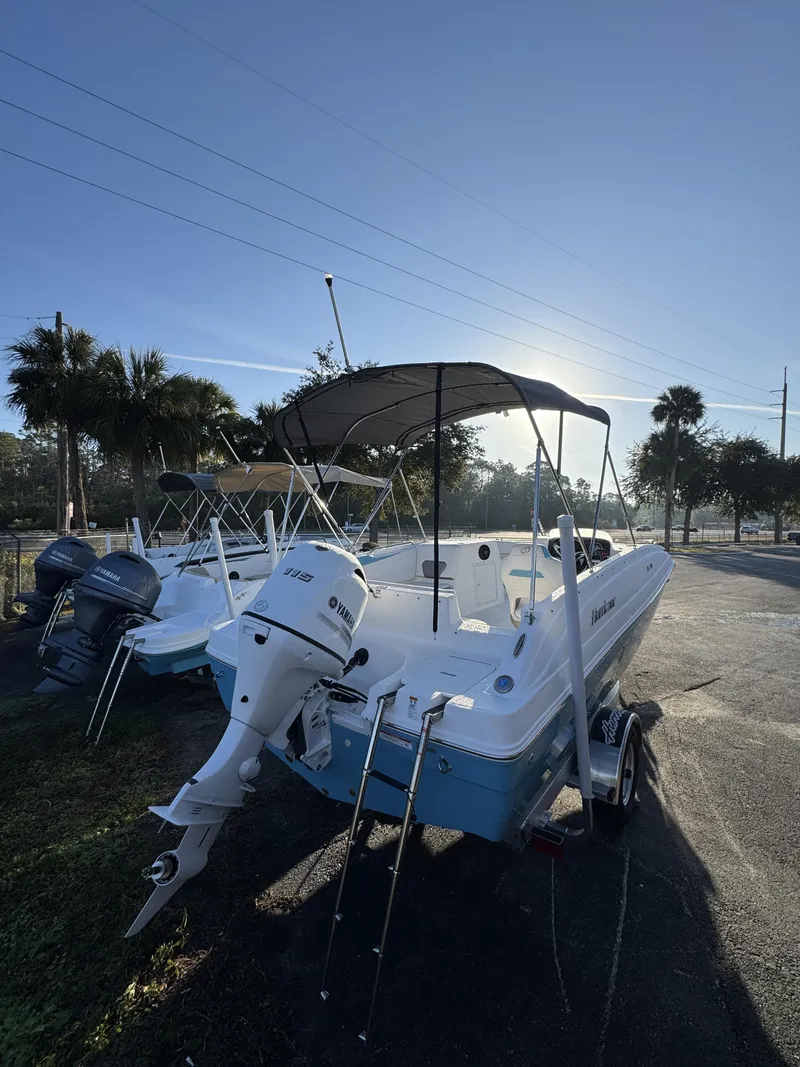 Slide: The Image of Hurricane SunDeck Sport 188 OB 2026 - 4