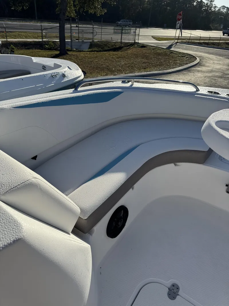 Slide: The Image of Hurricane SunDeck Sport 188 OB 2026 - 6
