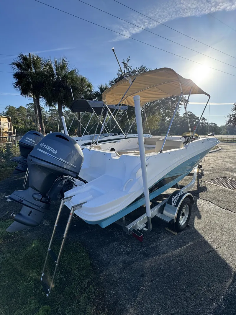 Slide: The Image of Hurricane SS 185 2026 - 19