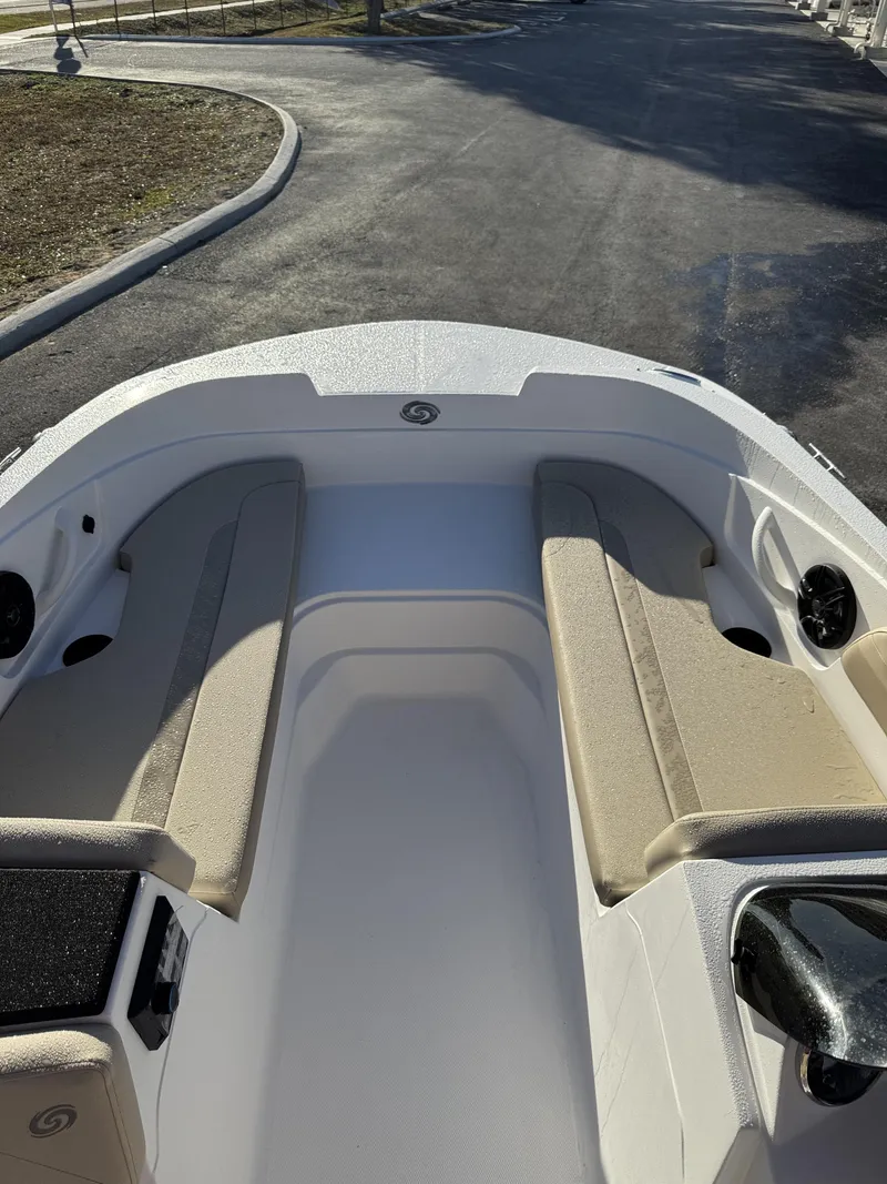 Slide: The Image of Hurricane SS 185 2026 - 24