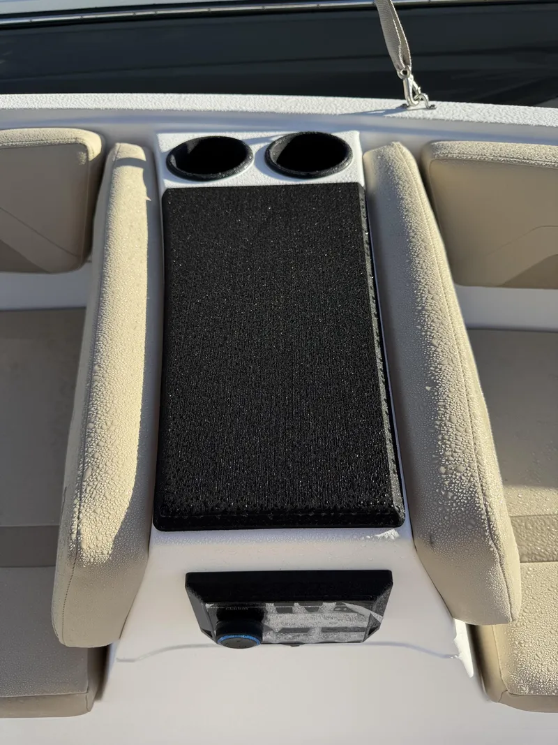 Slide: The Image of Hurricane SS 185 2026 - 25