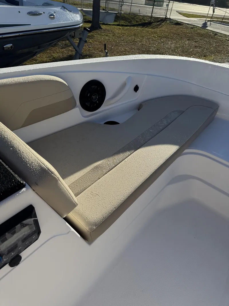 Slide: The Image of Hurricane SS 185 2026 - 7