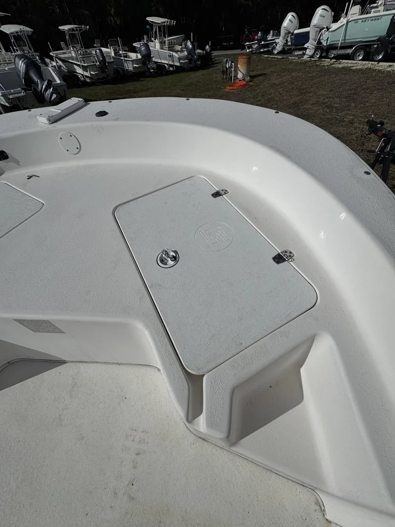 Slide: The Image of Carolina DLV SERIES DLV 178 2011 - 9