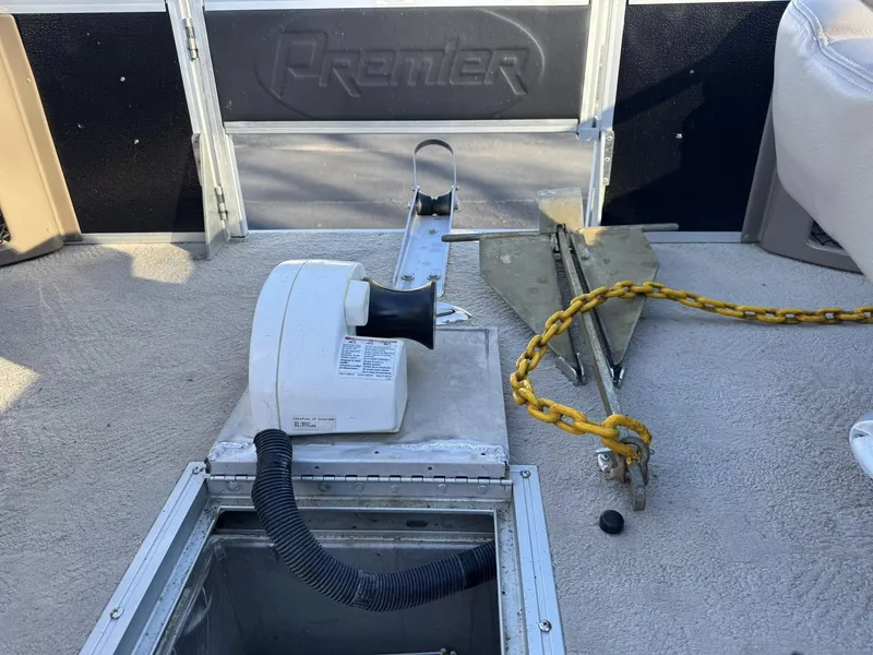 Slide: The Image of Premier Escapade 275 2009 - 10