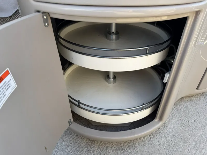 Slide: The Image of Premier Escapade 275 2009 - 17