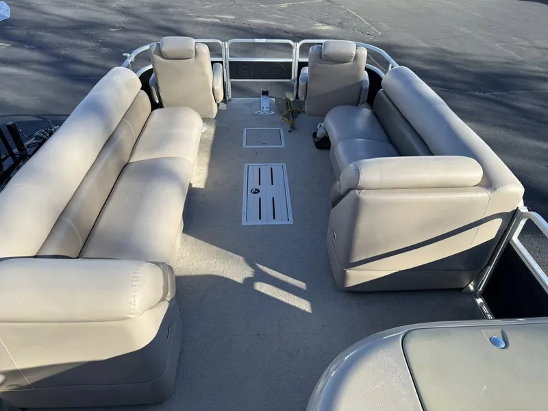 Slide: The Image of Premier Escapade 275 2009 - 28