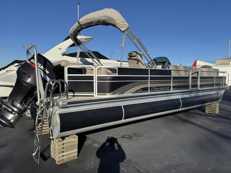 Slide: The Image of Premier Escapade 275 2009 - 30