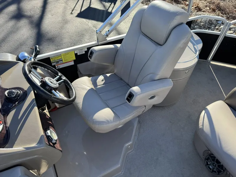 Slide: The Image of Premier Escapade 275 2009 - 5