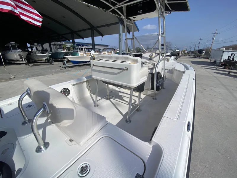 Slide: The Image of Triton 240 LTS 2007 - 12