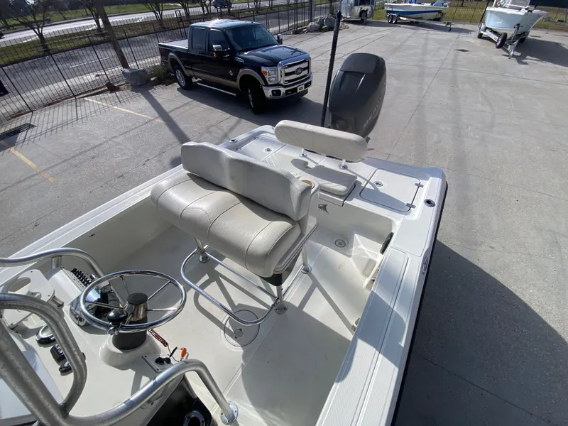 Slide: The Image of Triton 240 LTS 2007 - 20